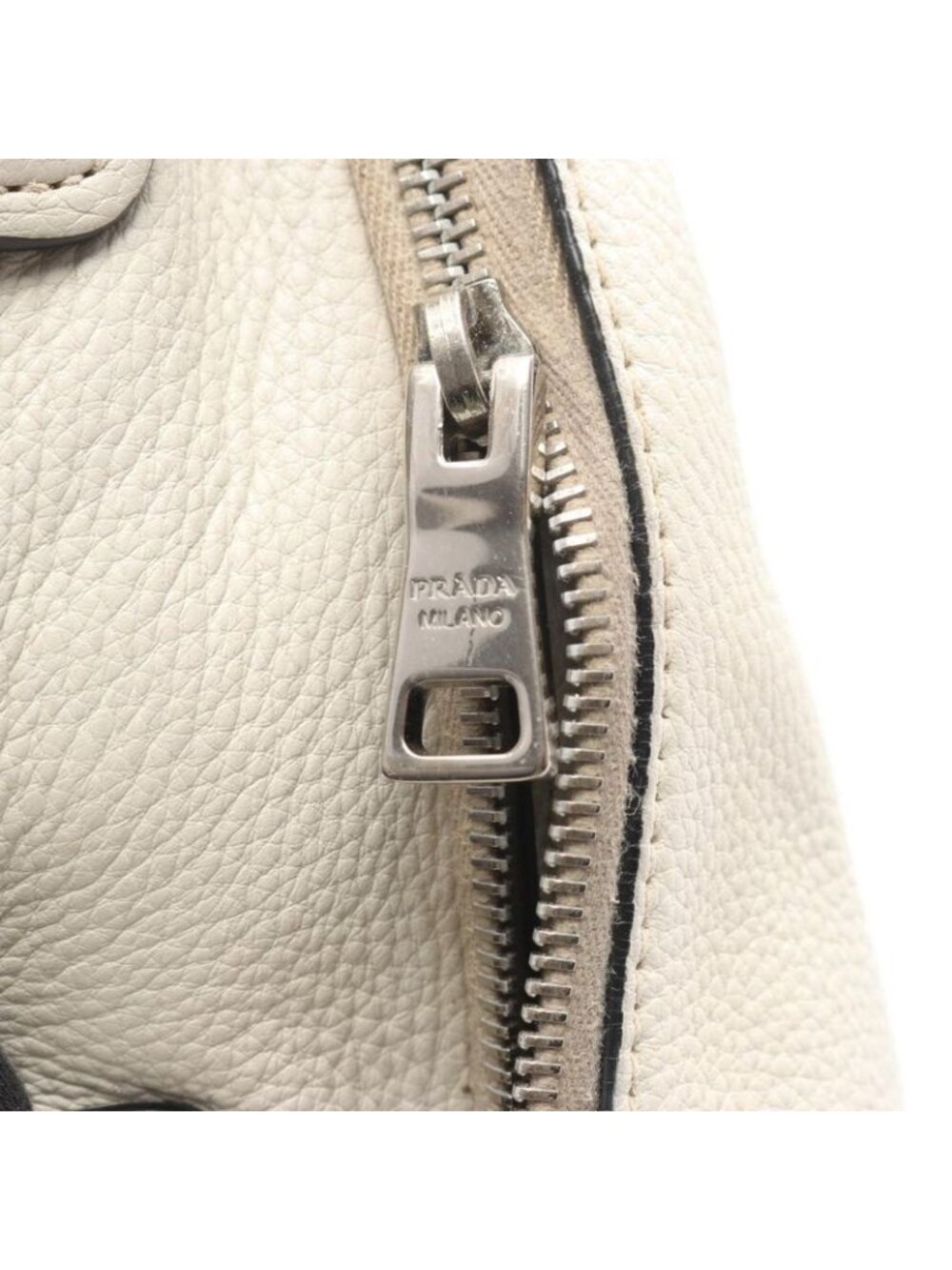 Prada Handbag White Leather Triangle Logo 2-Way Tote - Picture 11 of 11